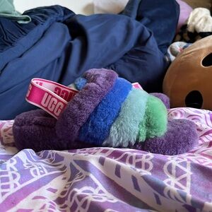 LAST CHANCE UGG fluff yeah slipper slides